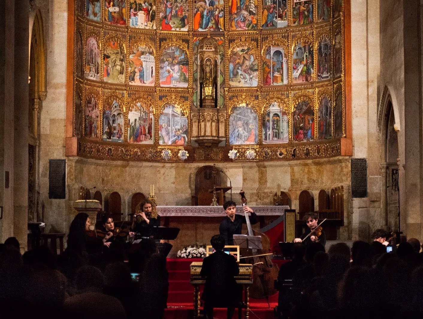 Ad Sonum in concert beneath a gilded altarpiece